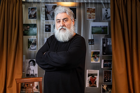 Γιάννης Αναστασάκης: «Ακούγομαι ρομαντικός; Ούτε ειρήνη καλά-καλά δεν έχουμε»