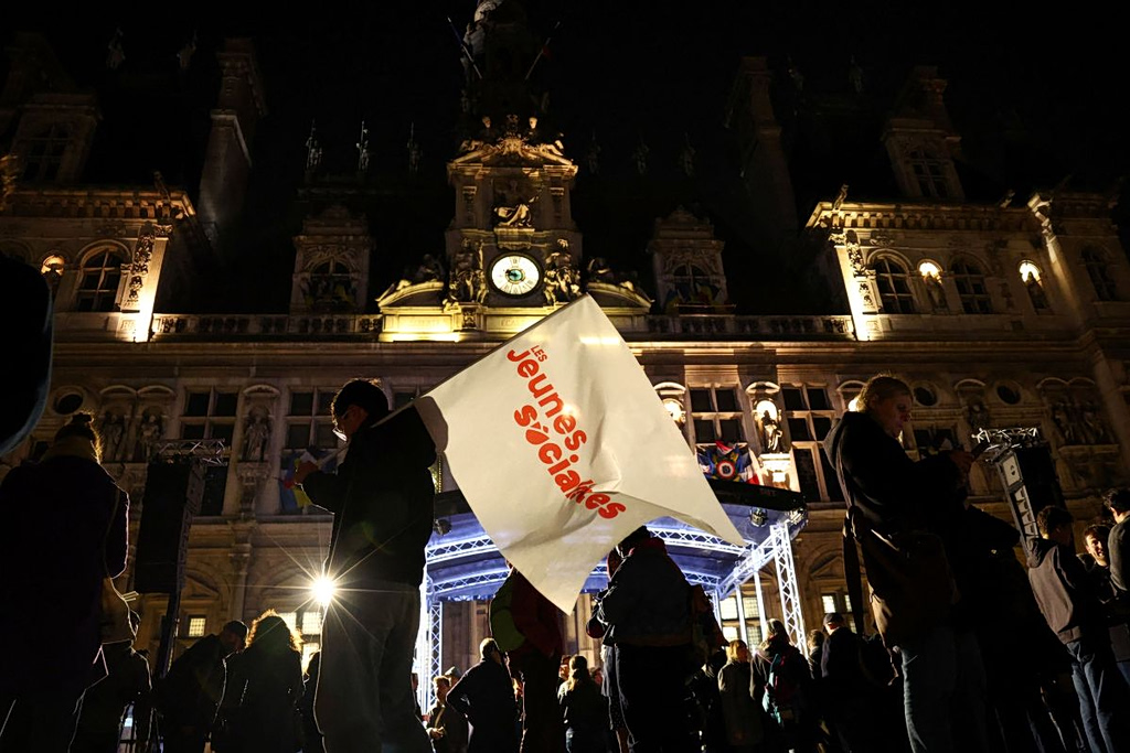 Το Μετέωρο Βήμα του Παρισιού και της Ευρώπης