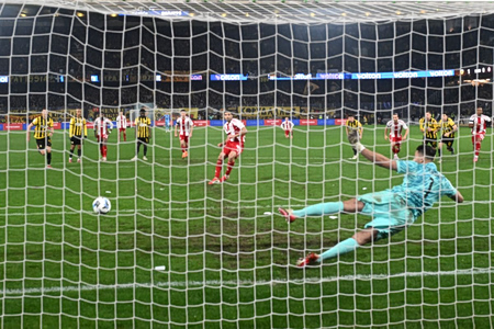 Super League: Εκκίνηση στα play offs με Ολυμπιακό-ΑΕΚ και ΠΑΟΚ-Παναθηναϊκό