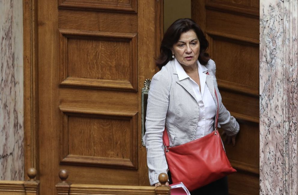 Πέθανε ο γιος της Θεανώς Φωτίου σε ηλικία 48 ετών