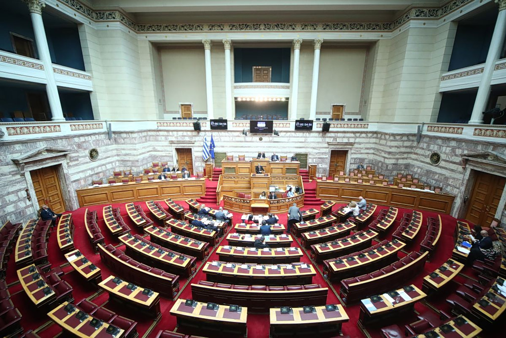 «Βόμβα» ή «πυροτέχνημα» η πρόταση για το ασυμβίβαστο;