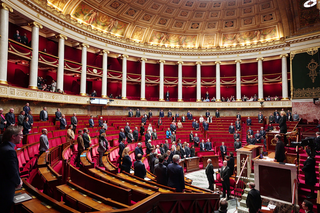 Ασυμβίβαστο υπουργού – βουλευτή: Τι ισχύει στη Γαλλία, οι διαφορές με την Ελλάδα