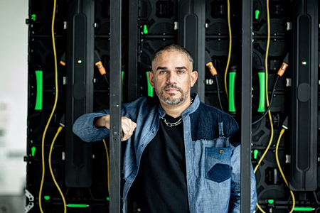 Ραφαέλ Φονσέκα: Χτίζοντας γέφυρες ανάμεσα σε πολιτισμούς