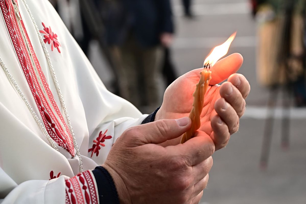 Άγιο Φως: Πώς και πότε θα φτάσει στην Ελλάδα – Αυστηρά τα μέτρα ασφάλειας