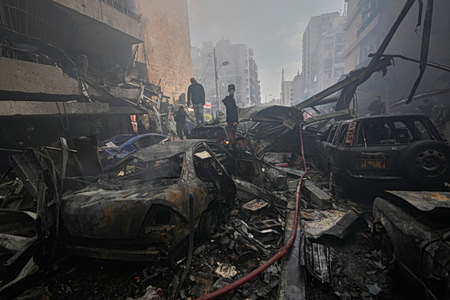 5 το πρωί: Εύθραυστη η εκεχειρία στη Μ.Ανατολή – Μπλόκο στα social media – «Τσουχτερή» η πασχαλινή έξοδος