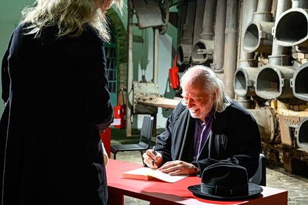 Ενθαρρυντική «κανονικότητα»