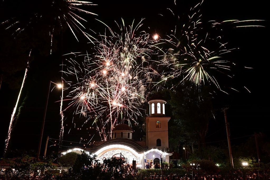 Καιρός Πάσχα: Η τελική πρόγνωση για Επιτάφιο, Ανάσταση και κυριακάτικο τραπέζι – Πού θα χρειαστεί ομπρέλα