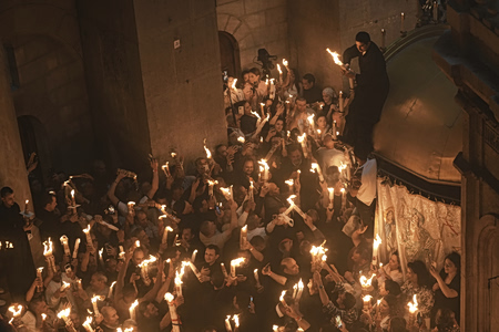 Το Άγιο Φως υπό το φως της αλήθειας και μιας δικαστικής απόφασης