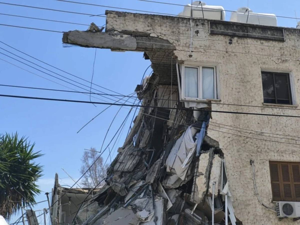 Κύπρος: Ένας νεκρός από κατάρρευση πολυκατοικίας – Φόβοι για εγκλωβισμένους