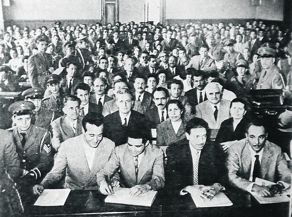 Οταν η ΚΥΠ πανηγύριζε για τη σύλληψη Φλωράκη – Τα απόρρητα έγγραφα, ο Μπελογιάννης και οι πράκτορες