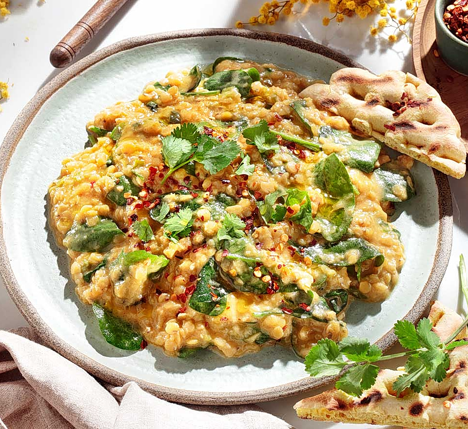 Κόκκινες φακές με σπανάκι & μπαχαρικά