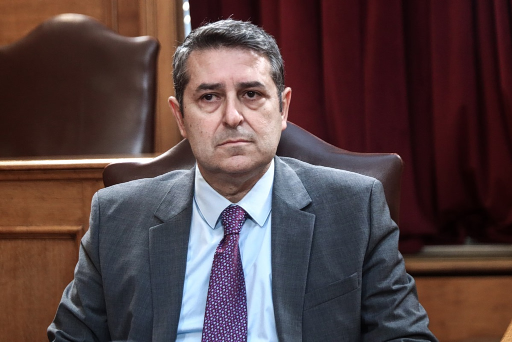 Ο Γιώργος Μυλωνάκης διαγνώστηκε με ανεύρυσμα στον εγκέφαλο – Διασωληνωμένος στη ΜΕΘ του Ευαγγελισμού