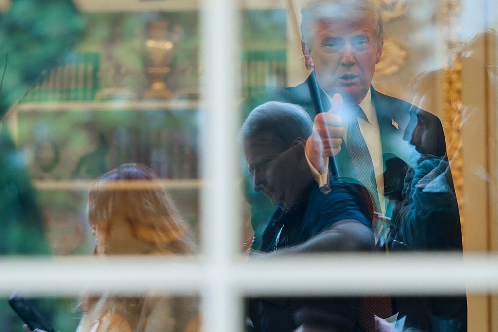 Πώς το Ιράν «ταπεινώνει» τις ΗΠΑ στον πόλεμο: Lego, AI και σαρκασμός