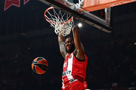 Ολυμπιακός – Αρμάνι Μιλάνο 85-76: Πρώτοι στην κανονική περίοδο οι «ερυθρόλευκοι»