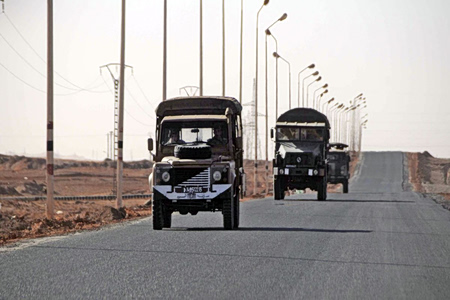 Ο Τραμπ επιστρατεύει τις αυτοκινητοβιομηχανίες για παραγωγή πυραύλων και drones