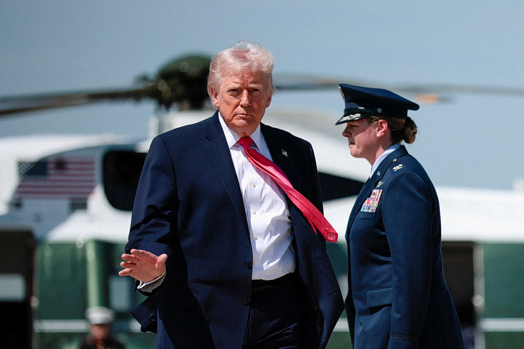 Τραμπ: «Πιθανότατα μέσα στο Σαββατοκύριακο οι νέες συνομιλίες με το Ιράν»