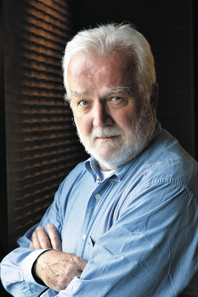 Ράσελ Μπανκς – «Το μαγικό βασίλειο»: Λησμονημένος κόσμος μιας νεκρής ουτοπίας