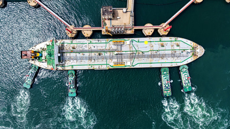 Πετρέλαιο: 50 δισ. χάθηκαν στον πόλεμο του Ιράν, ιστορική απώλεια