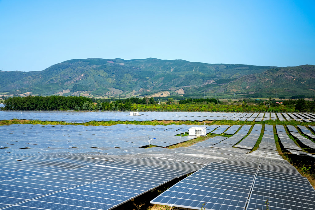 Ανακύκλωση για φωτοβολταϊκά – μπαταρίες: To «αθέατο κόστος» της πράσινης μετάβασης