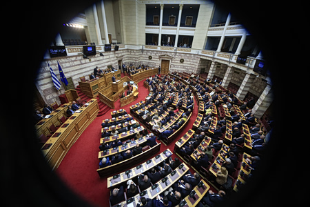 Η Βουλή των αδιάφορων Ελλήνων