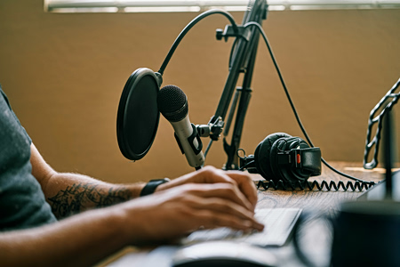Podcasts: Γιατί η χρήση βίντεο εξοργίζει τους παραδοσιακούς ακροατές