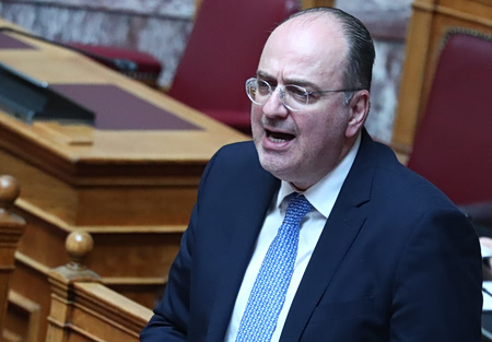 Μακάριος Λαζαρίδης: Το retweet για την Ντόρα Μπακογιάννη που προκάλεσε πολιτική θύελλα