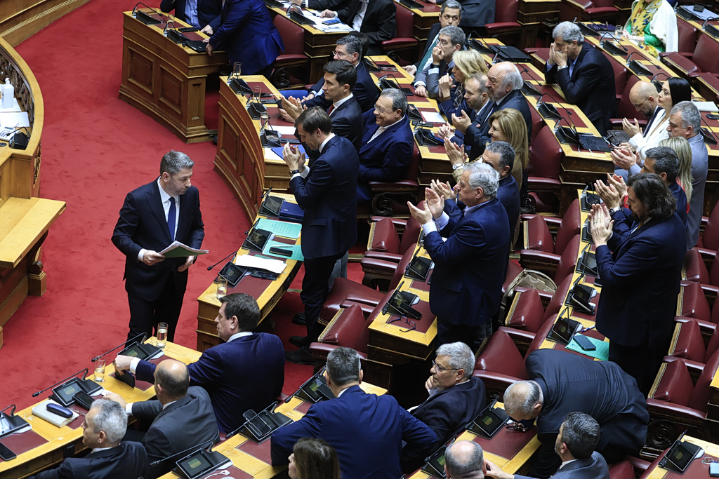 Η σκιώδης κυβέρνηση του ΠαΣοΚ