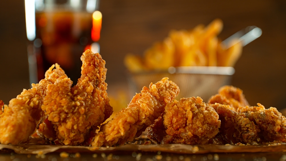 H gen Z και το χρυσό κοτόπουλο