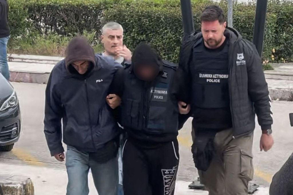 Κεφαλονιά: «Θύμα μαστροπείας η Μυρτώ» λέει ο πατέρας της – Σε σάιτ συνοδών ο 23χρονος