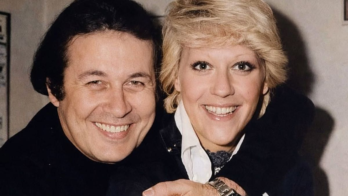 Εκείνος και Εκείνη: Η Ζωή Λάσκαρη με τον Δ. Παπαμιχαήλ στην κινηματογραφική μεταφορά θεατρικού έργου το 1974