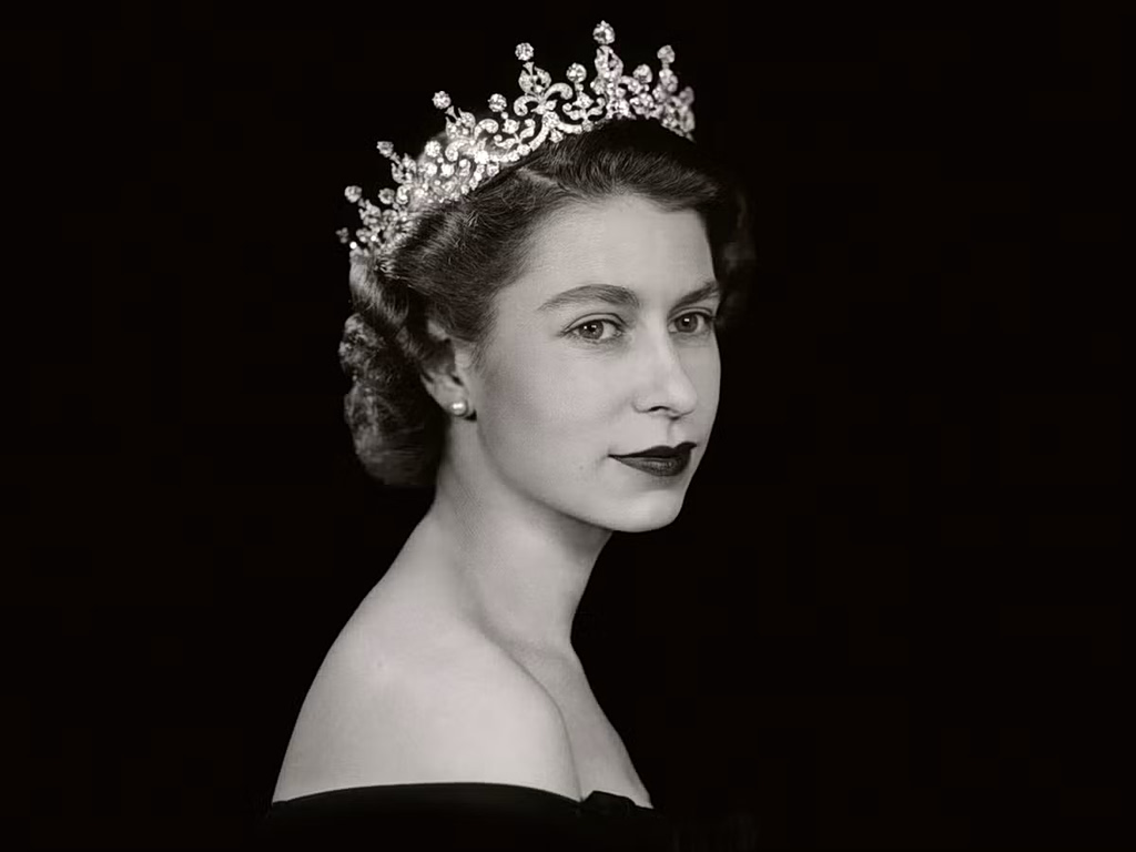 100 χρόνια από τη γέννηση της Ελισάβετ Β’: Η βασίλισσα που καθρέφτισε τον 20ο αιώνα