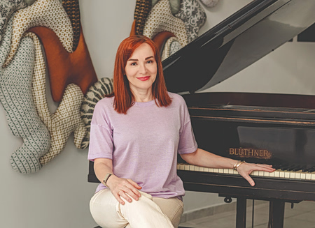 Παυλίνα Βαγιωνή: «Το ενδιαφέρον γεννιέται πάντα από τη σχέση ανάμεσα στη συμφωνίακαι τη διαφωνία»