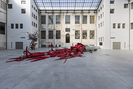 ΝΕΟΝ: Αυλαία μετά από 14 χρόνια – Η τελευταία έκθεση στο Παλαιό Μουσείο Ακρόπολης