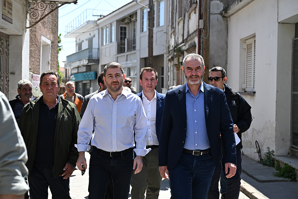 ΠαΣοΚ: Οι πέντε προτάσεις Ανδρουλάκη για ανακούφιση των παραγωγών στη Λέσβο