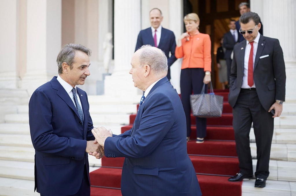 Στην Αθήνα ο πρίγκιπας Αλβέρτος Β του Μονακό – Επισκέφθηκε Τασούλα και Μητσοτάκη