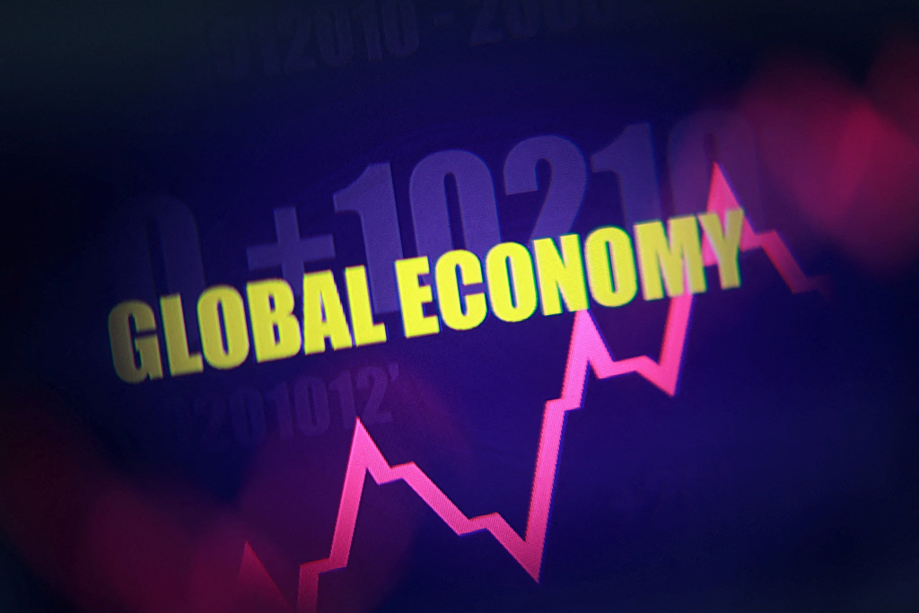 Στις συμπληγάδες της αβεβαιότητας