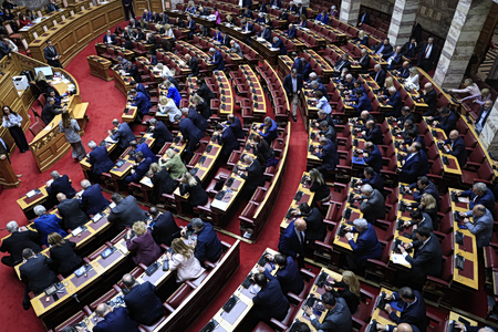 ΟΠΕΚΕΠΕ – Αρση ασυλίας: Τα τηλεφωνήματα που «έσβησαν» την ανταρσία και τα απρόοπτα