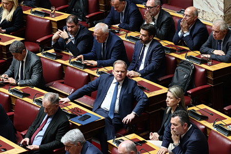 Η Βουλή αποφασίζει για τις άρσεις ασυλίας των 13 γαλάζιων για τον ΟΠΕΚΕΠΕ – Συνεχής ενημέρωση