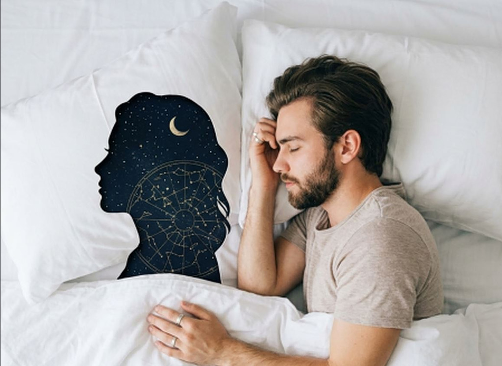Υπνος: Τι σου συμβαίνει όταν κοιμάσαι χωρίς τοv σύντροφό σου;