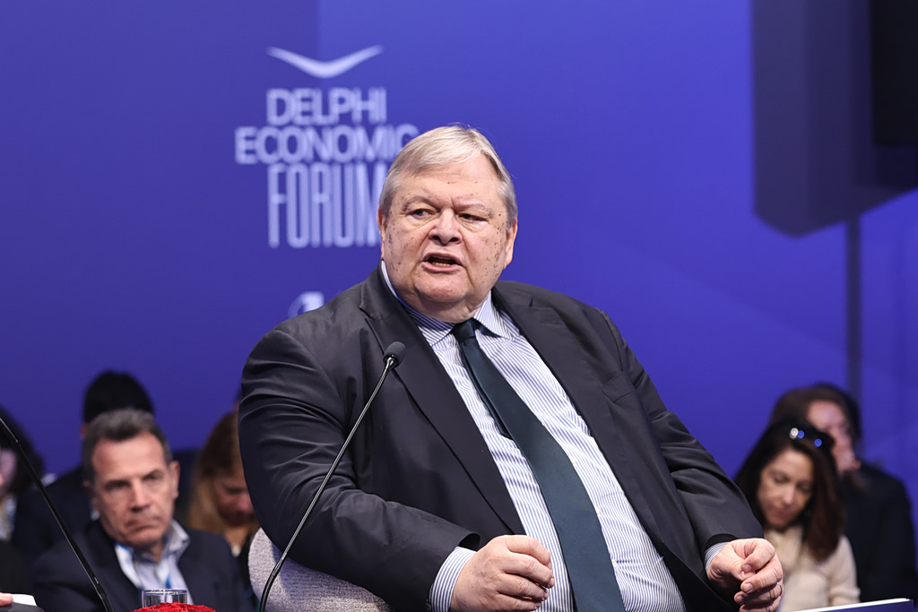 Βενιζέλος: «Απολύτως υποχρεωτική» η ανανέωση της θητείας των τριών ευρωπαίων εισαγγελέων