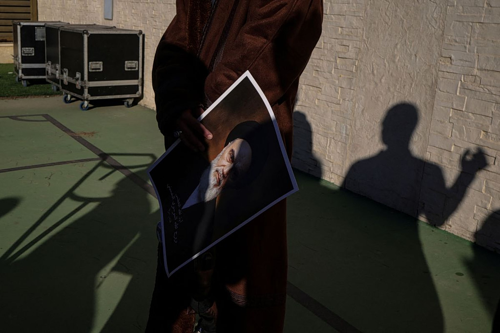 Ο Τραμπ βλέπει διάλυση στο Ιράν, οι αναλυτές συσπείρωση – Η σύνθεση αλήθεια