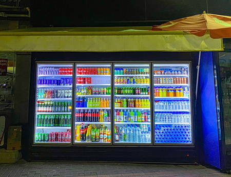 Πώς ο πόλεμος χτυπά την αγορά αναψυκτικών – Το προϊόν που εξαφανίζεται από τα ράφια