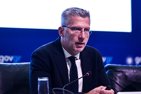 Κίνημα κατά Σκέρτσου και άμυνα από Μαξίμου