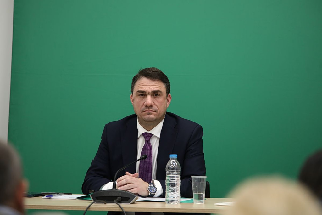 Κληρώνει για τον γραμματέα