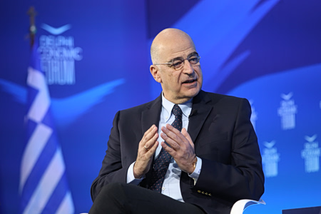 Δένδιας σε υψηλούς τόνους κατά Τουρκίας: «Καμία εδαφική διεκδίκηση – Σεβασμός στο Διεθνές Δίκαιο»