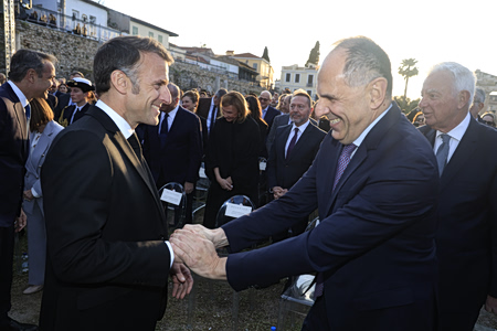 Το γεύμα Γεραπετρίτη στους Γάλλους