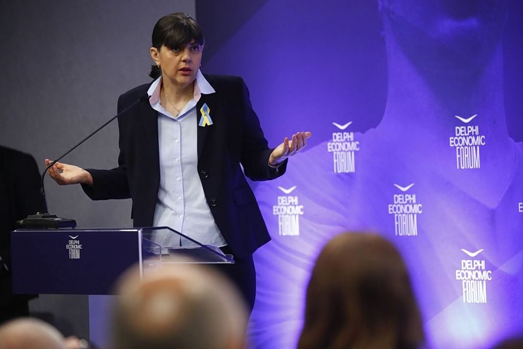 Η Κοβέσι και ο καπνός του μαντείου