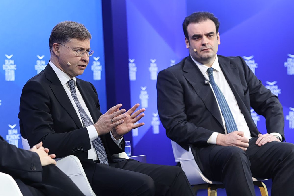 Delphi Forum- Πιερρακάκης: Δημοσιονομικό φρένο, το σχέδιο για το ράλι τιμών