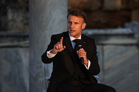 Μακρόν: Σαφής δέσμευση στήριξης στην Ελλάδα σε περίπτωση απειλής της κυριαρχίας της