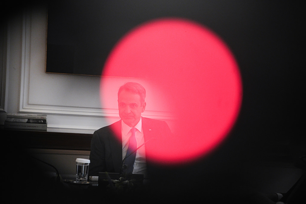 Ο ΟΠΕΚΕΠΕ στοιχειώνει την κυβέρνηση, θα σβήσει τη «φωτιά» εντός και εκτός ΝΔ ο Μητσοτάκης;